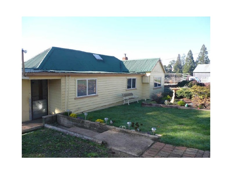 13 West Barrack Street, Deloraine TAS 7304