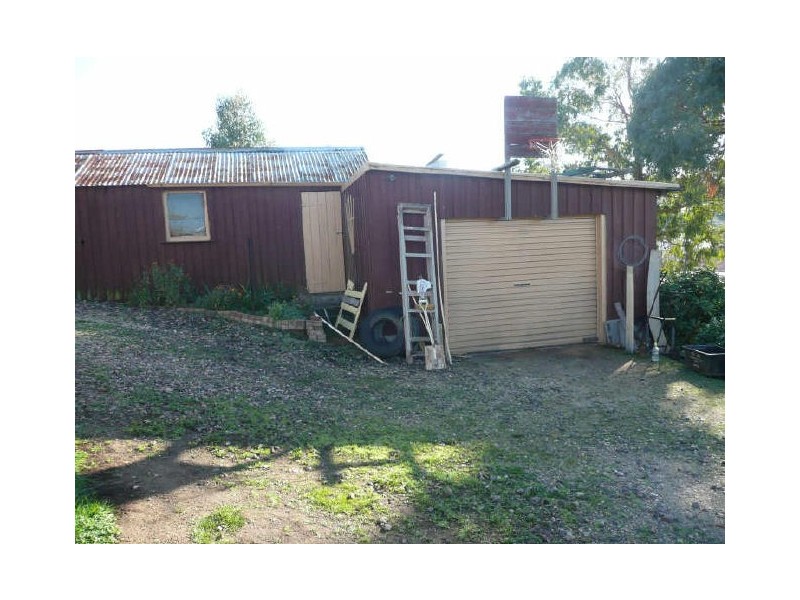13 West Barrack Street, Deloraine TAS 7304