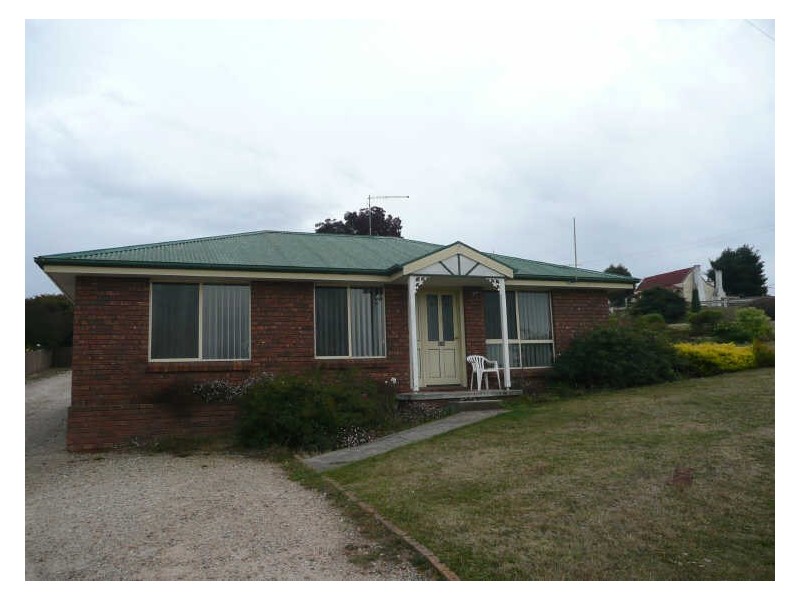 1/142 Emu Bay Road, Deloraine TAS 7304