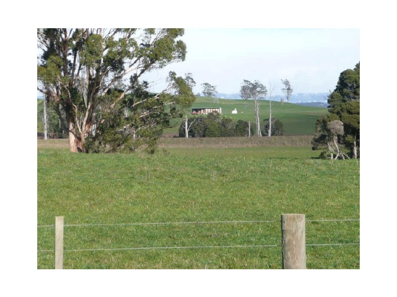 5271 Bass Highway, Deloraine TAS 7304