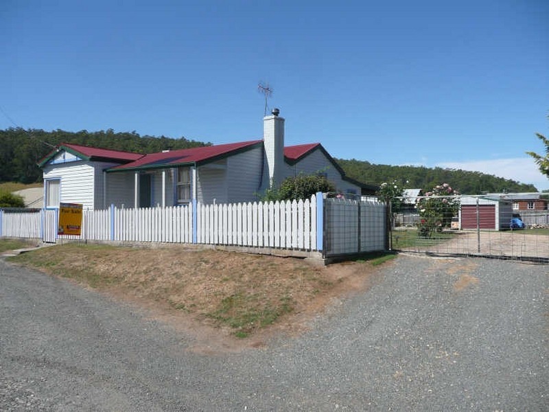 1 Hall Steet, Mole Creek TAS 7304