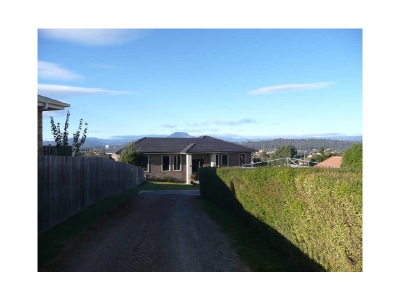 16 Kaye Elizabeth Place, Deloraine TAS 7304