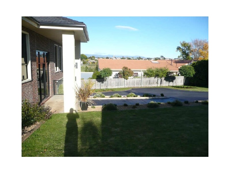 16 Kaye Elizabeth Place, Deloraine TAS 7304