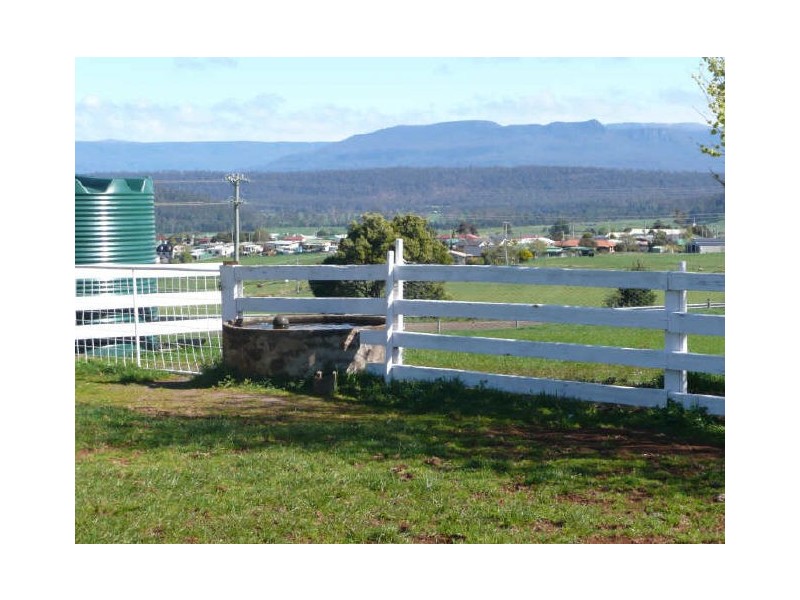 61 Archer Street, Deloraine TAS 7304