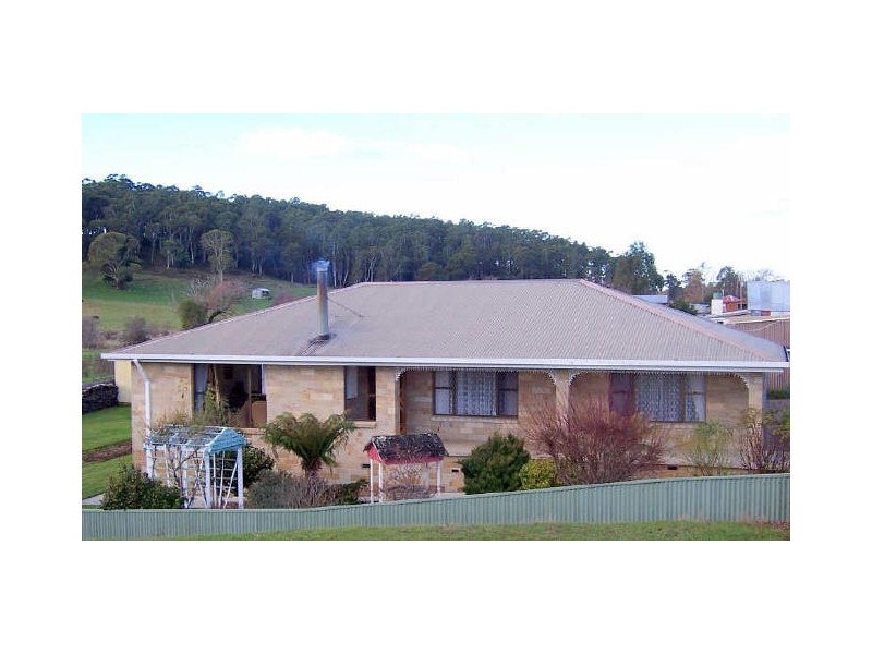 2 Hall Street, Mole Creek TAS 7304