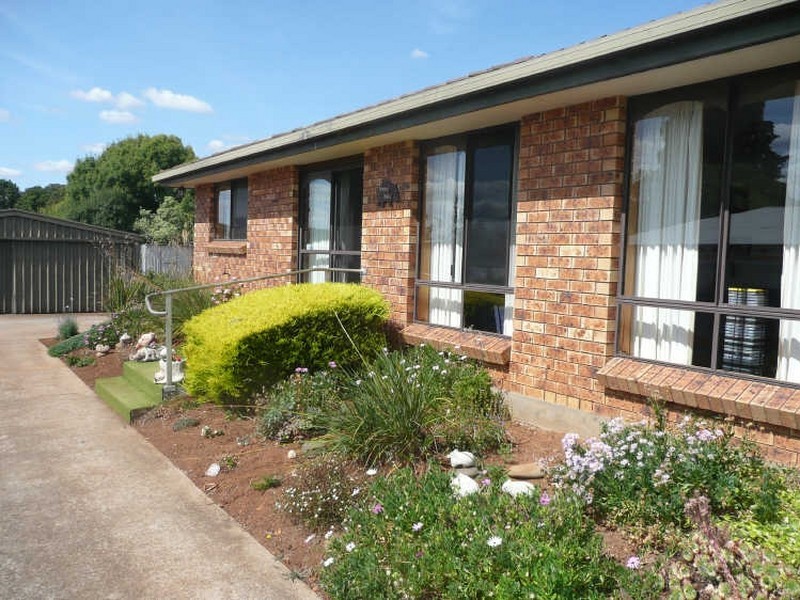 24 East Barrack Street, Deloraine TAS 7304