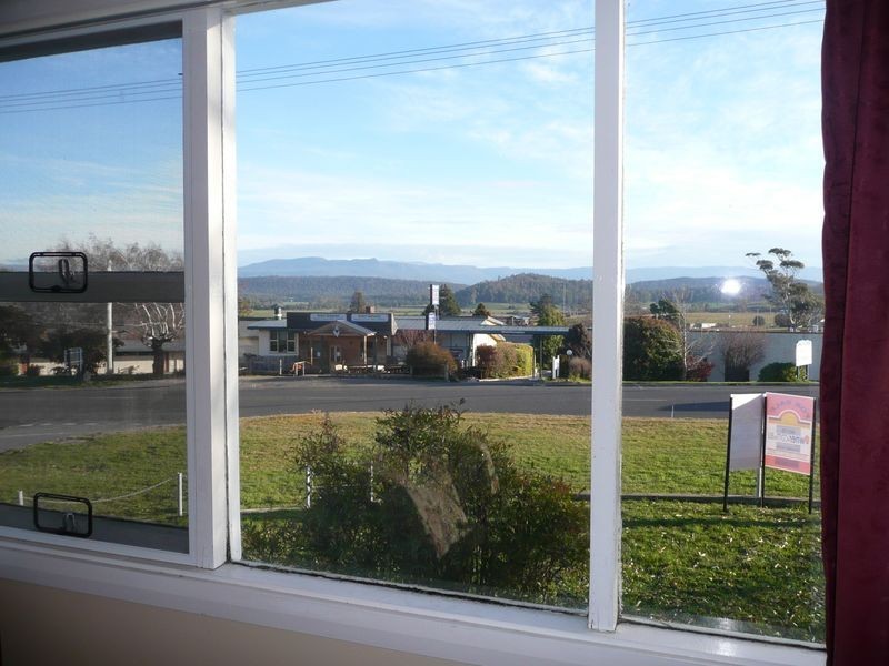 143 Emu Bay Road, Deloraine TAS 7304