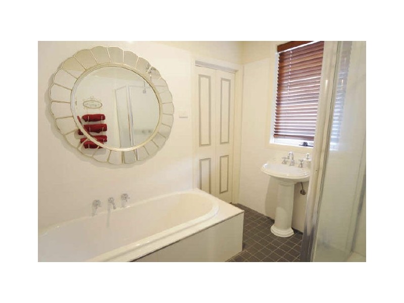37 West Parade, Deloraine TAS 7304