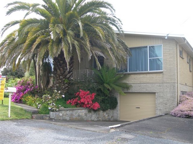 10 Winter Street, Deloraine TAS 7304