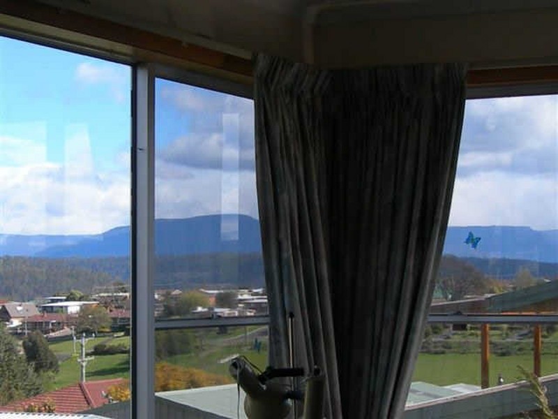10 Winter Street, Deloraine TAS 7304