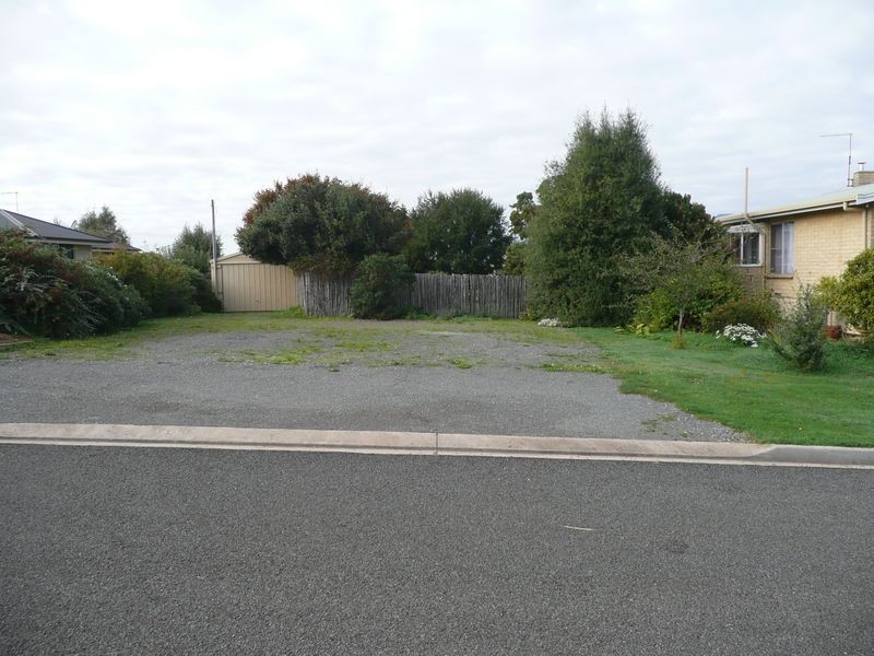 8 Winter Street, Deloraine TAS 7304