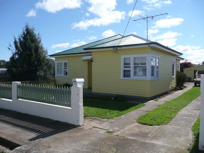 28 Grigg Street, Deloraine TAS 7304