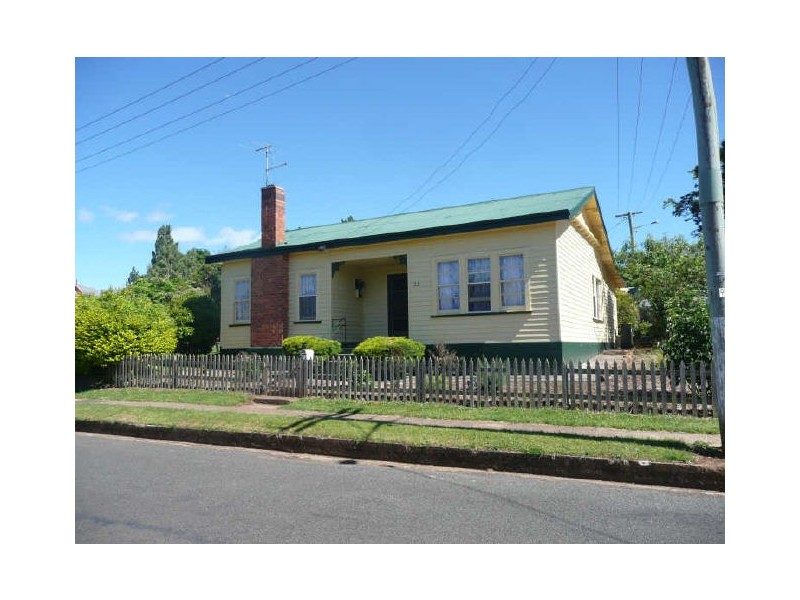 33 West Parade, Deloraine TAS 7304