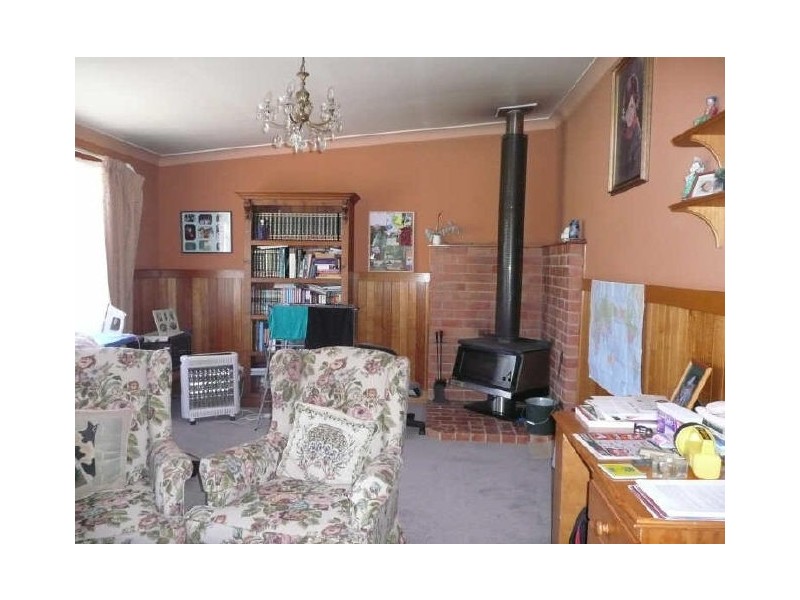 33 West Parade, Deloraine TAS 7304