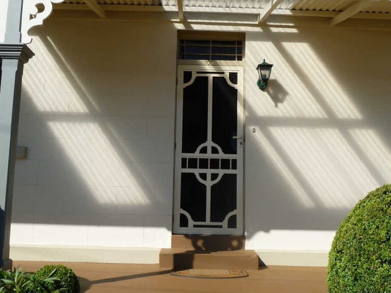 Emu Bay Road, Deloraine TAS 7304