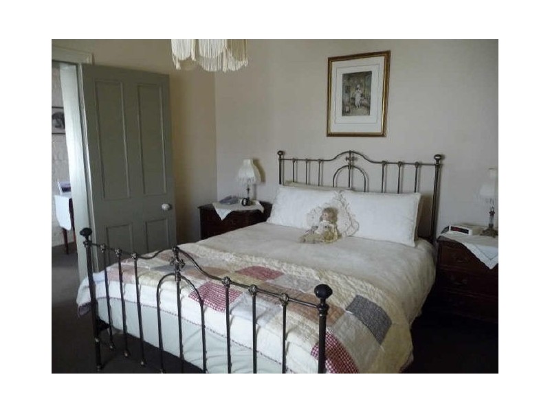 Emu Bay Road, Deloraine TAS 7304