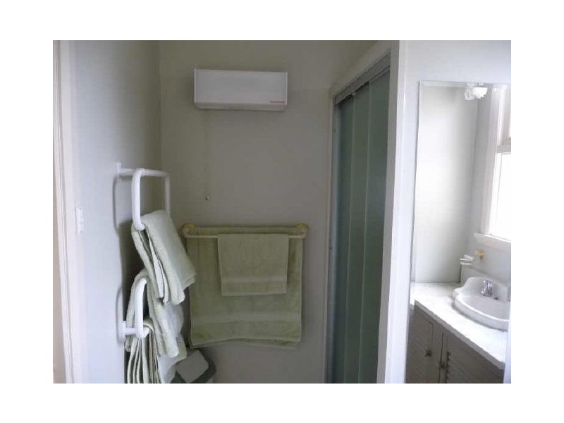 Emu Bay Road, Deloraine TAS 7304