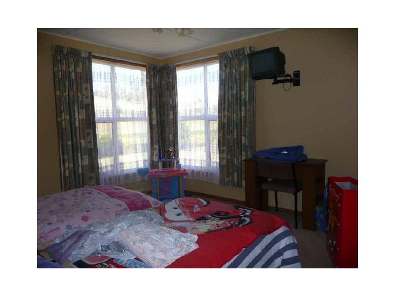 35 Avenue Road, Elizabeth Town TAS 7304