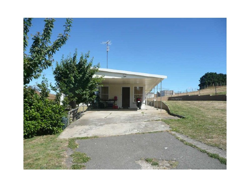 35 Avenue Road, Elizabeth Town TAS 7304