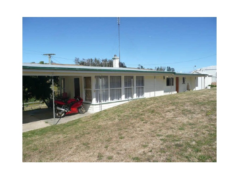 35 Avenue Road, Elizabeth Town TAS 7304