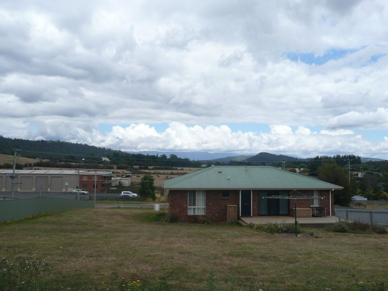 6 East Goderich Street, Deloraine TAS 7304