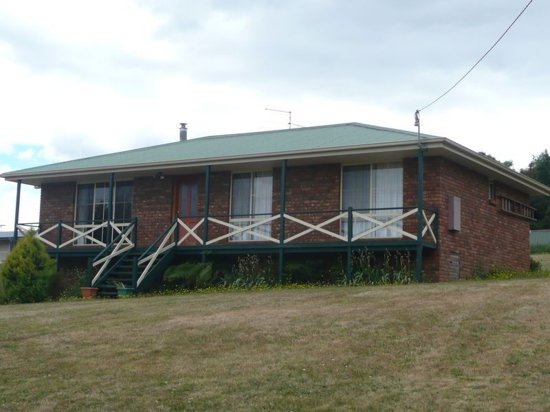 6 East Goderich Street, Deloraine TAS 7304