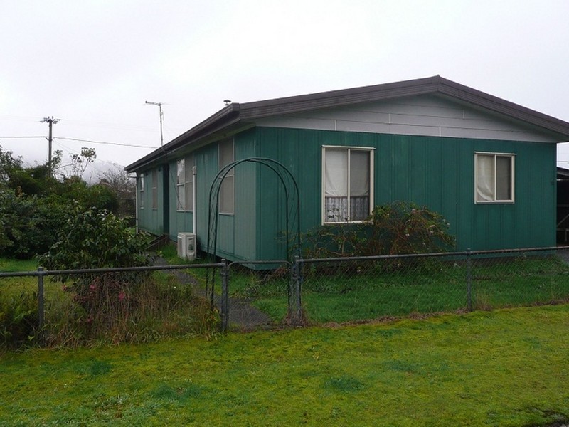 13 Lindsay Street, Tullah TAS 7321