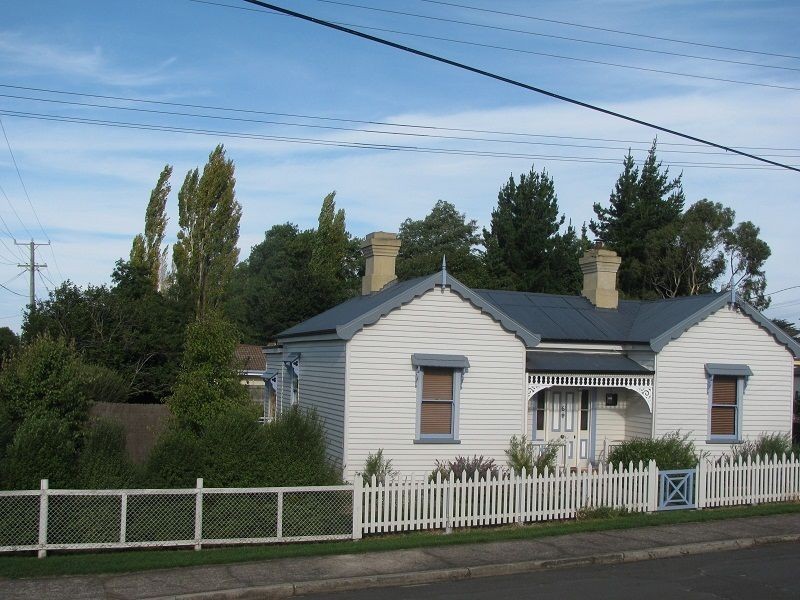 6 Railway Street, Deloraine TAS 7304