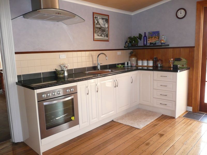 6 Railway Street, Deloraine TAS 7304