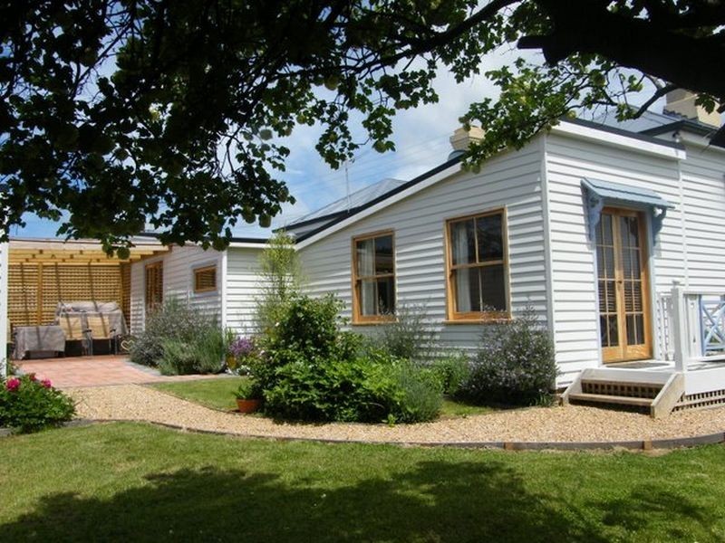 6 Railway Street, Deloraine TAS 7304