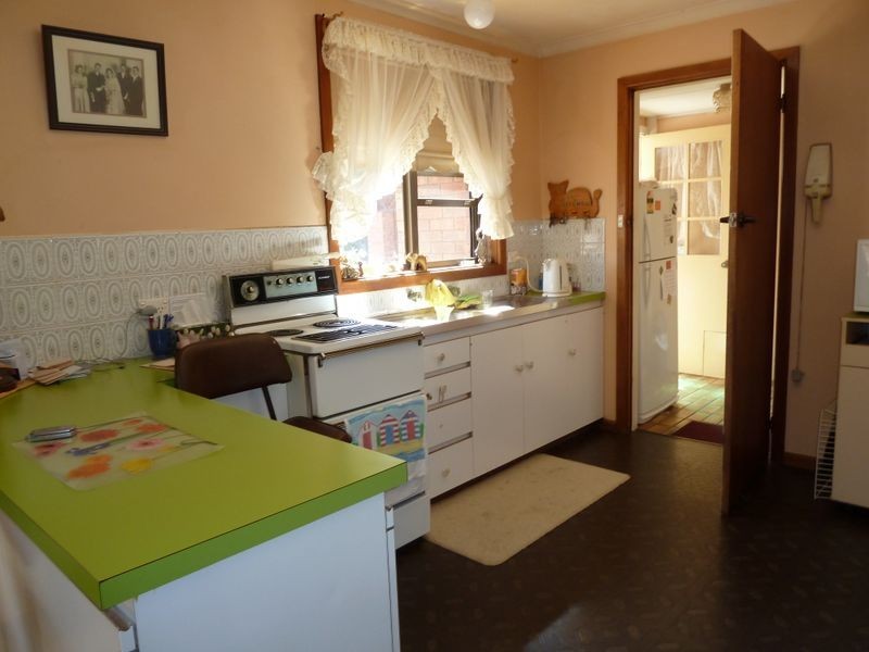 50 Meander Valley Highway, Deloraine TAS 7304