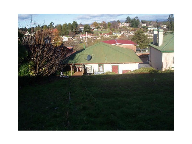 33 Emu Bay Road, Deloraine TAS 7304