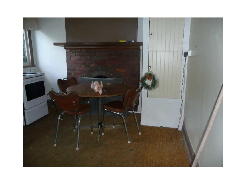 33 Emu Bay Road, Deloraine TAS 7304