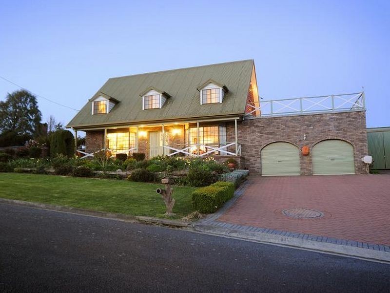 35 Westbury Place, Deloraine TAS 7304