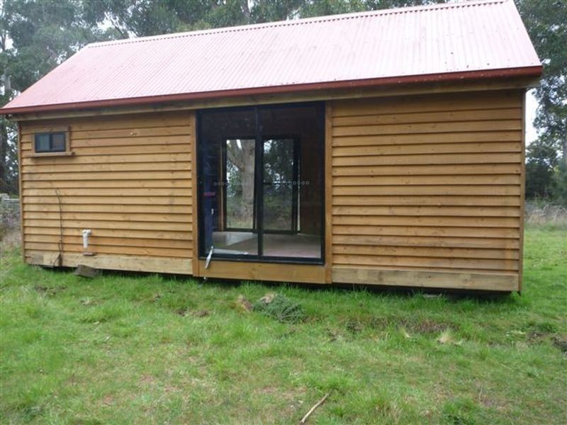 Emu Bay Road, Deloraine TAS 7304