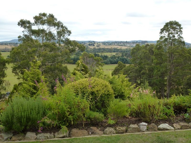 14 Barra Road, Deloraine TAS 7304