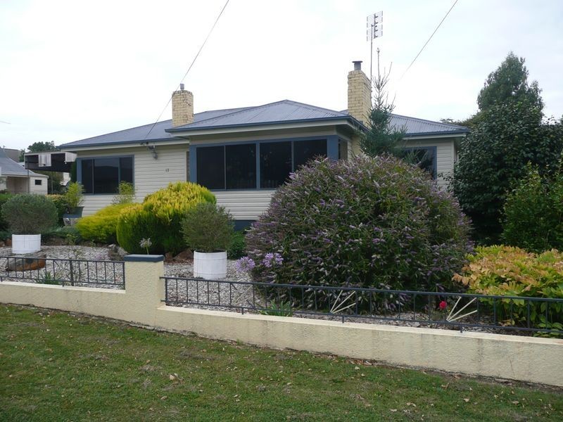 17 West Goderich street, Deloraine TAS 7304