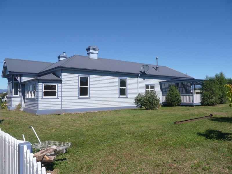 4 Best Street, Deloraine TAS 7304