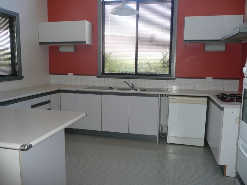 12 Swan Avenue, Longford TAS 7301