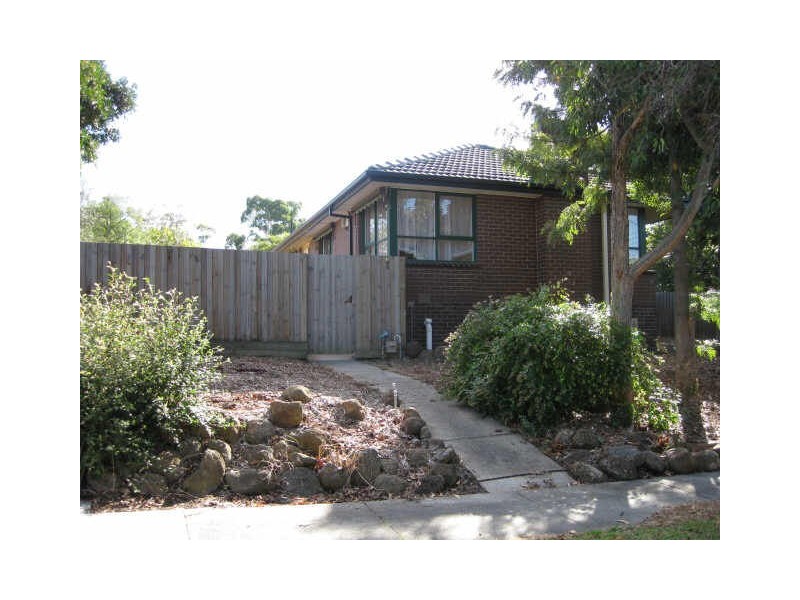 22 Ballantyne Crescent, Kilsyth VIC 3137