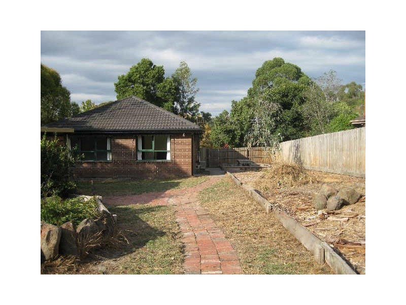 22 Ballantyne Crescent, Kilsyth VIC 3137