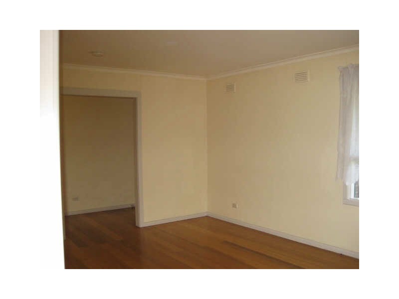 22 Ballantyne Crescent, Kilsyth VIC 3137