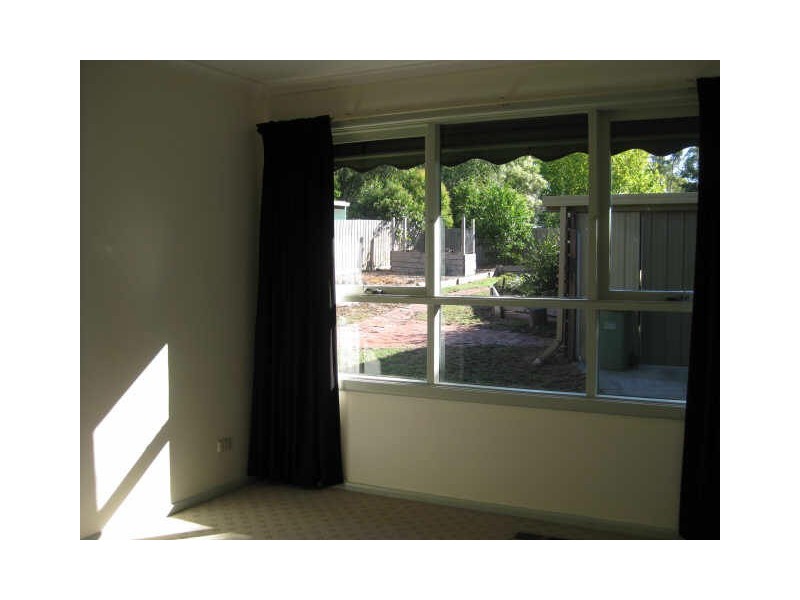 22 Ballantyne Crescent, Kilsyth VIC 3137