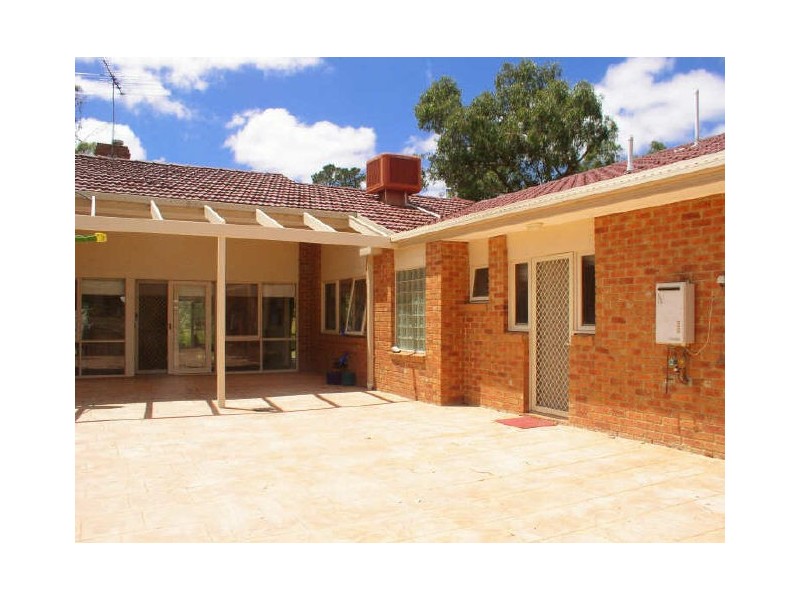 30 Warburton Hwy, Lilydale VIC 3140