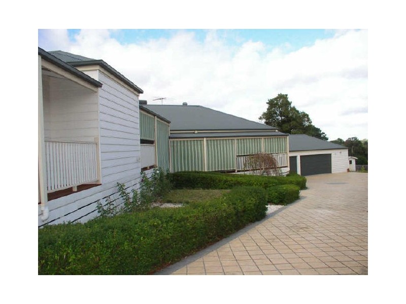 5 Hilton Place, Mooroolbark VIC 3138