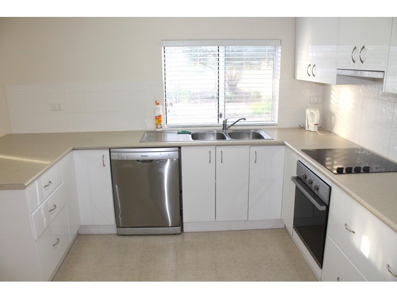 3 Steere Road, York WA 6302