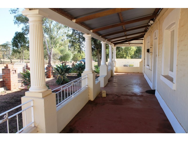 3 Steere Road, York WA 6302