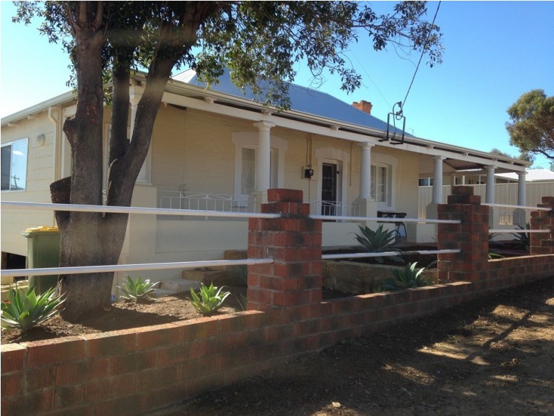 3 Steere Road, York WA 6302