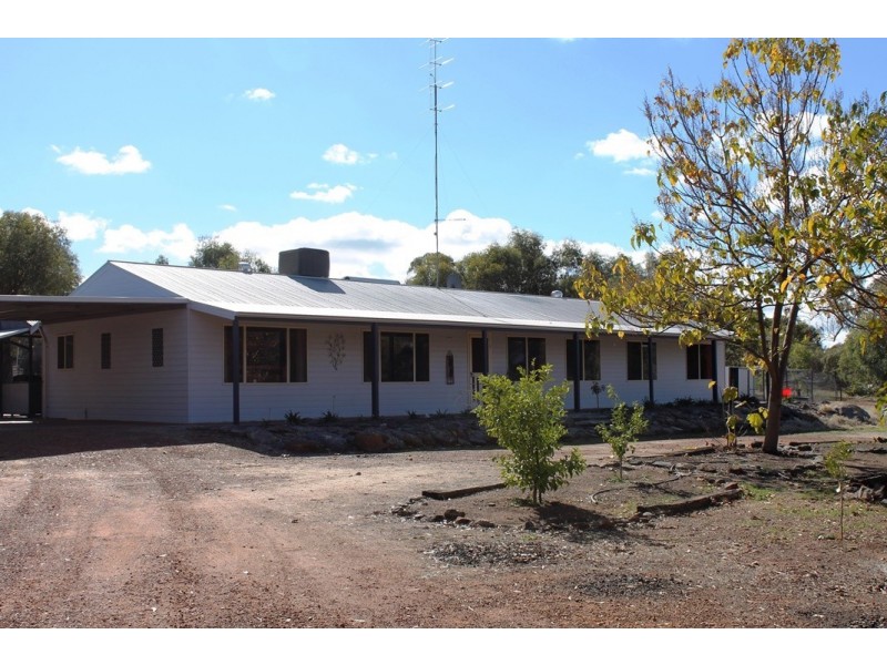 15 Prunster Road, York WA 6302