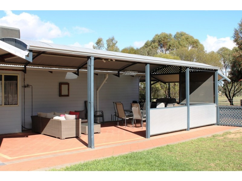 15 Prunster Road, York WA 6302